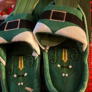 NWT‎ elf slide on slippers size 6